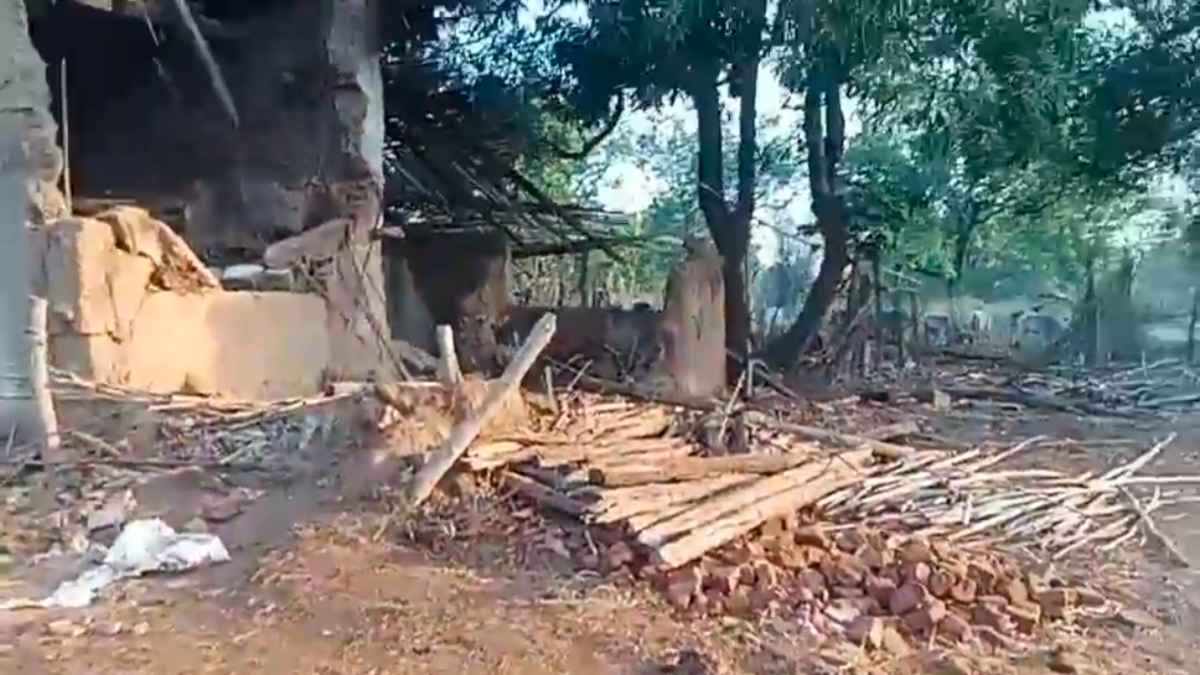 SIDHI NEWS : सीधी में हाथियों का आतंक, घर में सो रहे दंपति को कुचलकर उतारा मौत के घाट, गांव में फैली दहशत